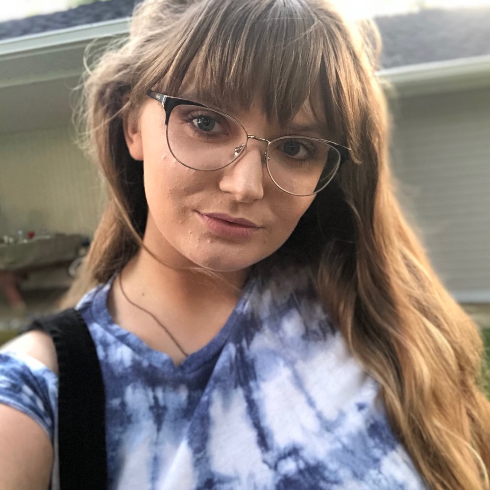 Meet your Posher, Brooke